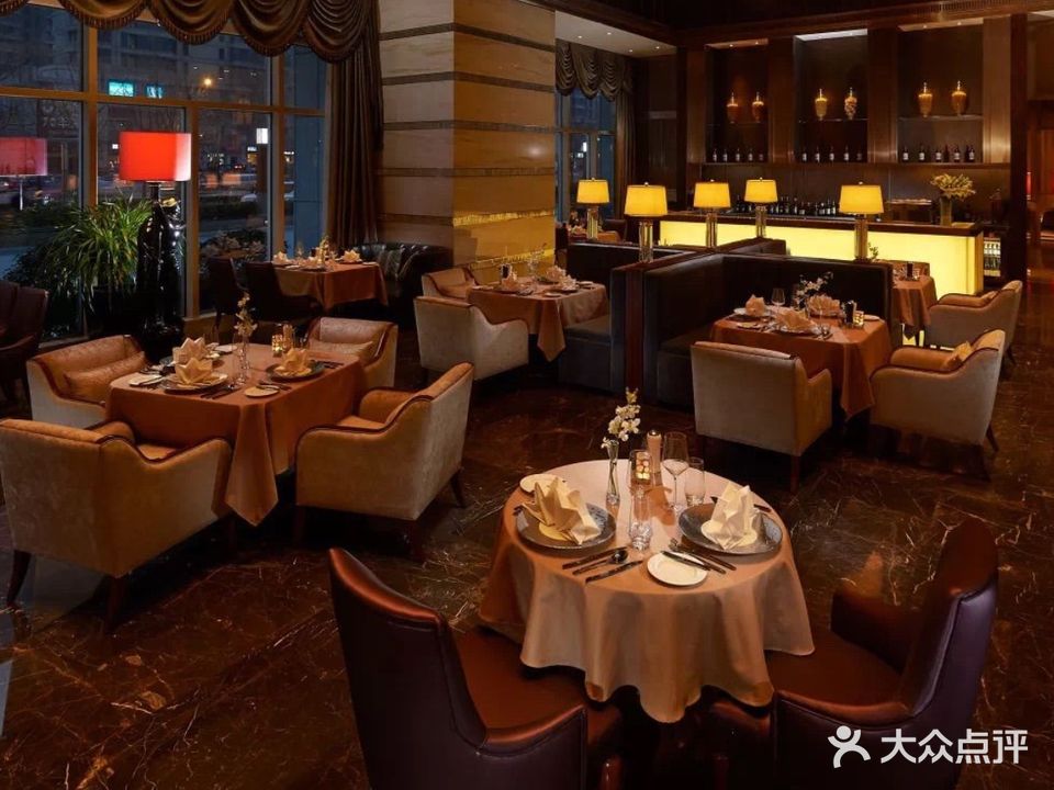 希尔顿阿米奇意大利餐厅(郑州希尔顿酒店)