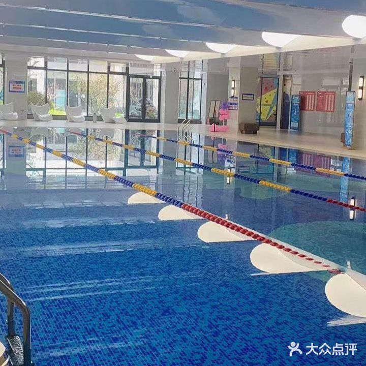 中健领航游泳健身(东方名著店)