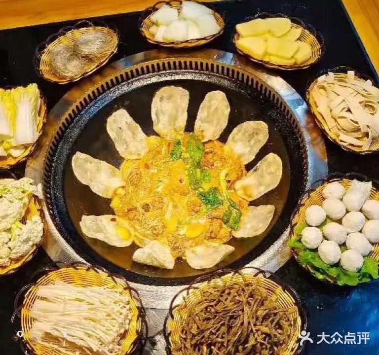 铁锅青年地锅鸡(何园店)