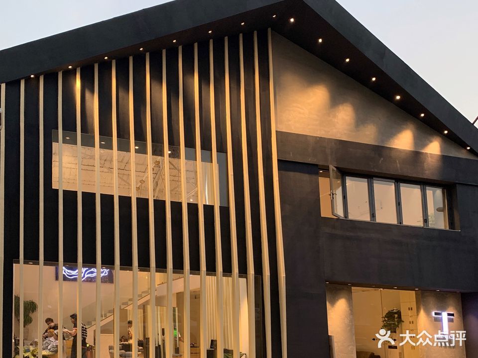 THE ONE意式沙龙(桂畔里店)