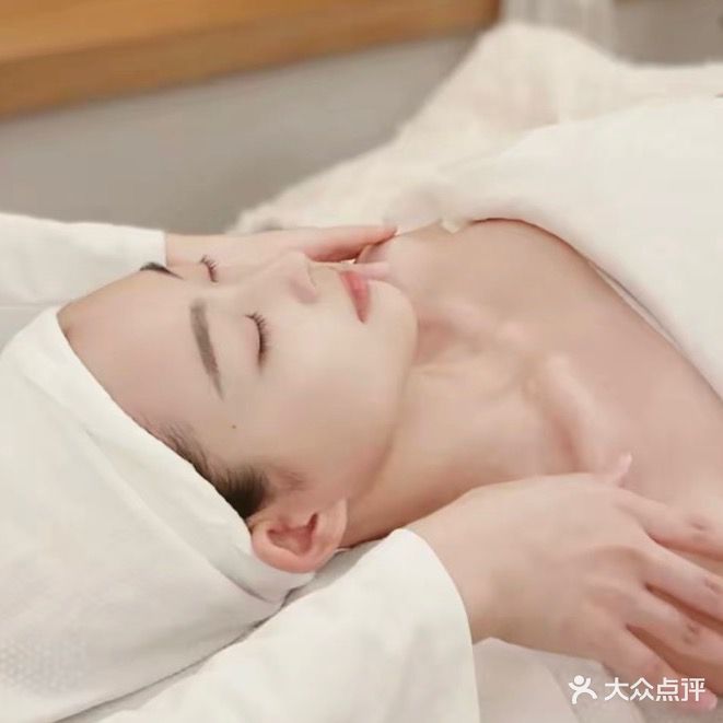 悦言美肌连锁店
