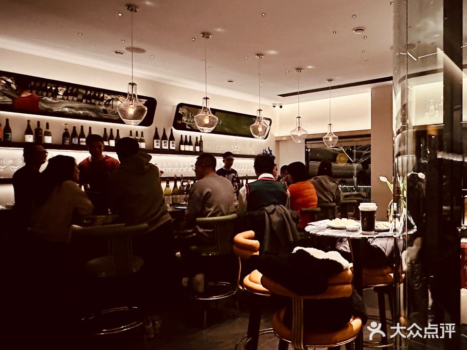Which Wine小酒馆