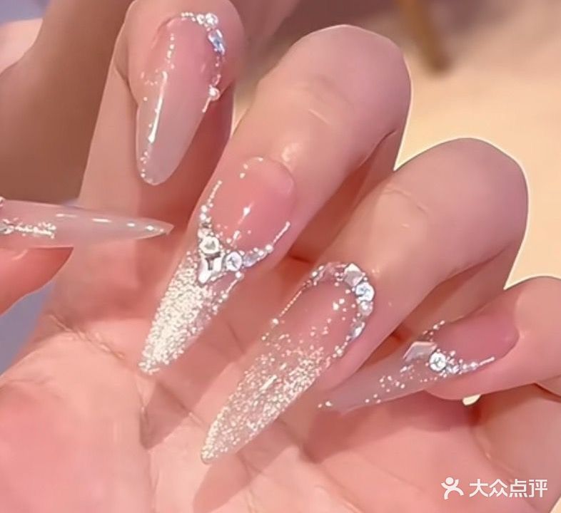 喵小七·美甲美睫