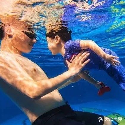 东方印游泳健身