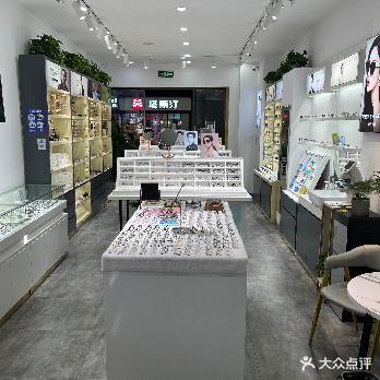 客立优眼镜(临平银泰城店)