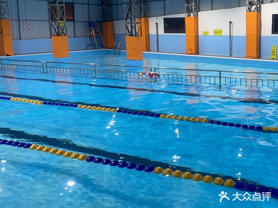 汕尾水力方室内恒温游泳馆