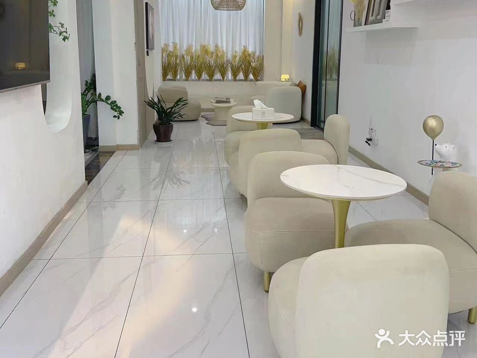 泩喜向里形象美学馆(明溪店)