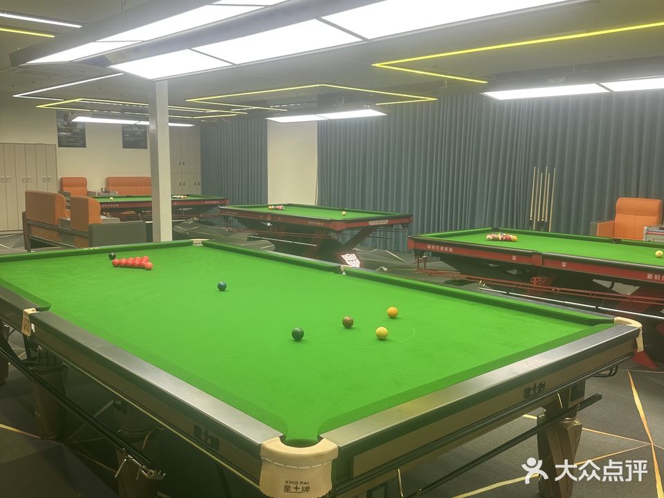 伯爵台球俱乐部