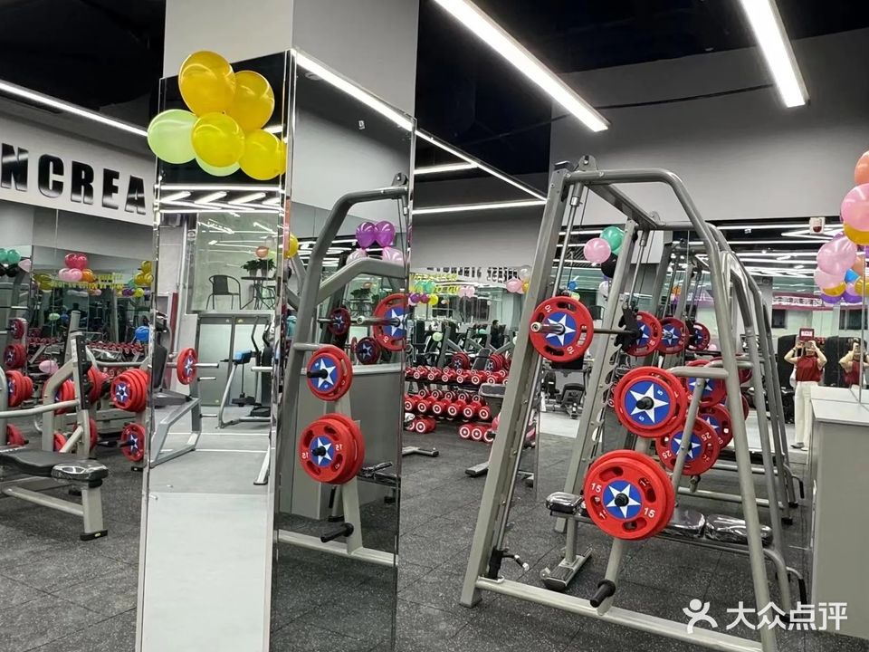 乐加游泳健身(金岸国际店)
