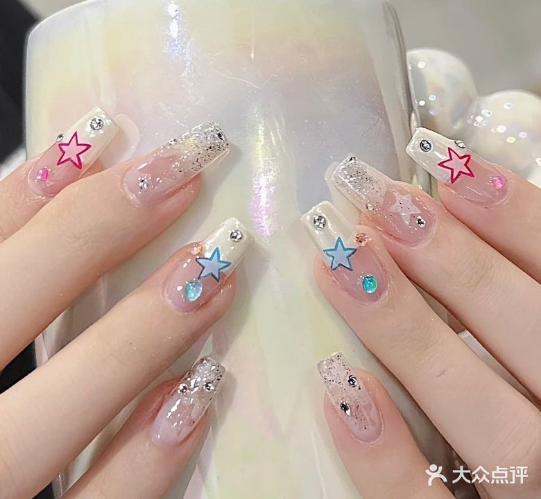 倩倩美妆·美甲美睫(临江小区店)