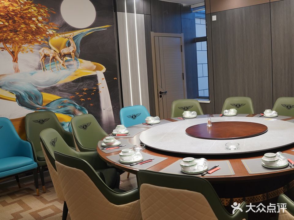 好徕顺餐饮海鲜烧烤音乐餐厅(新月广场店)