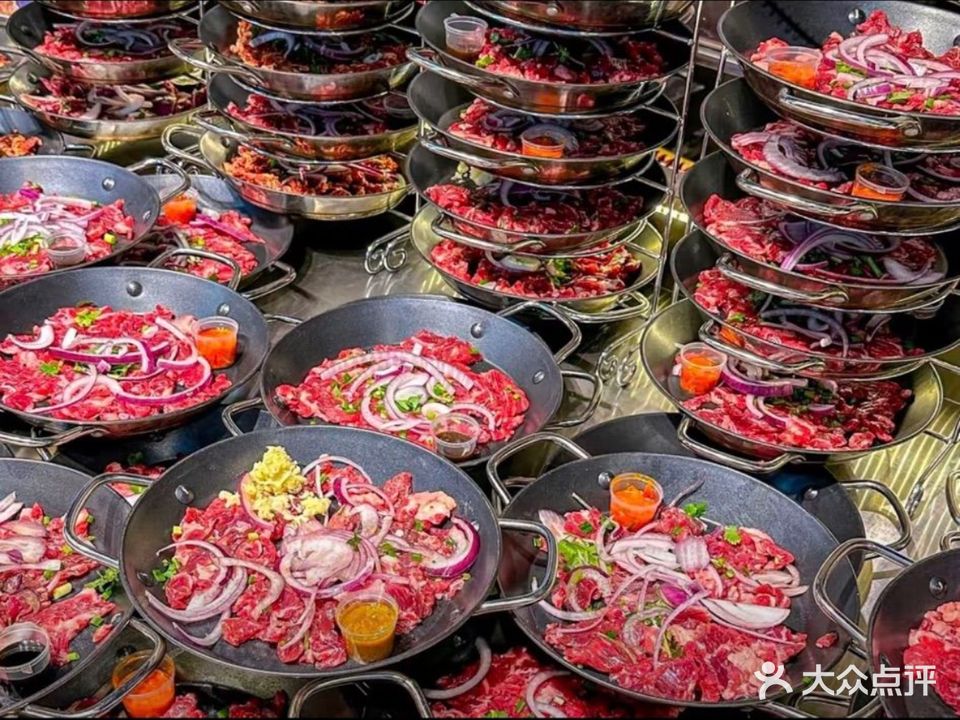 牛莲盛宴鲜切牛肉榴莲自助火锅(步行街店)