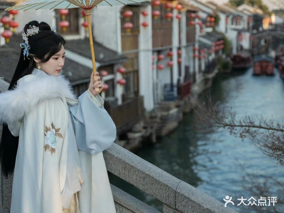 揽月阁·汉服妆造馆