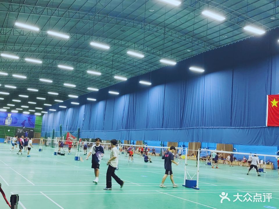 秀厢奥冠球馆