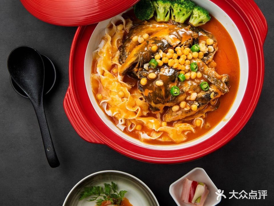 川佰味鱼头泡饭特色中餐(枫林嘉洲店)