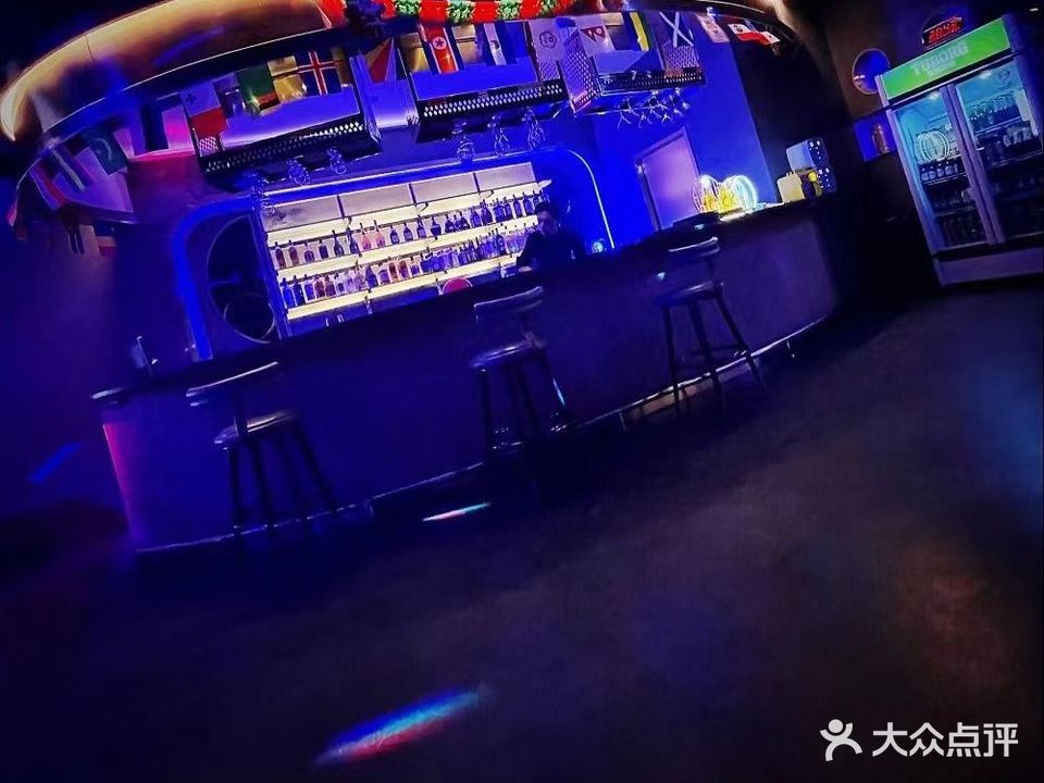 亦客酒吧