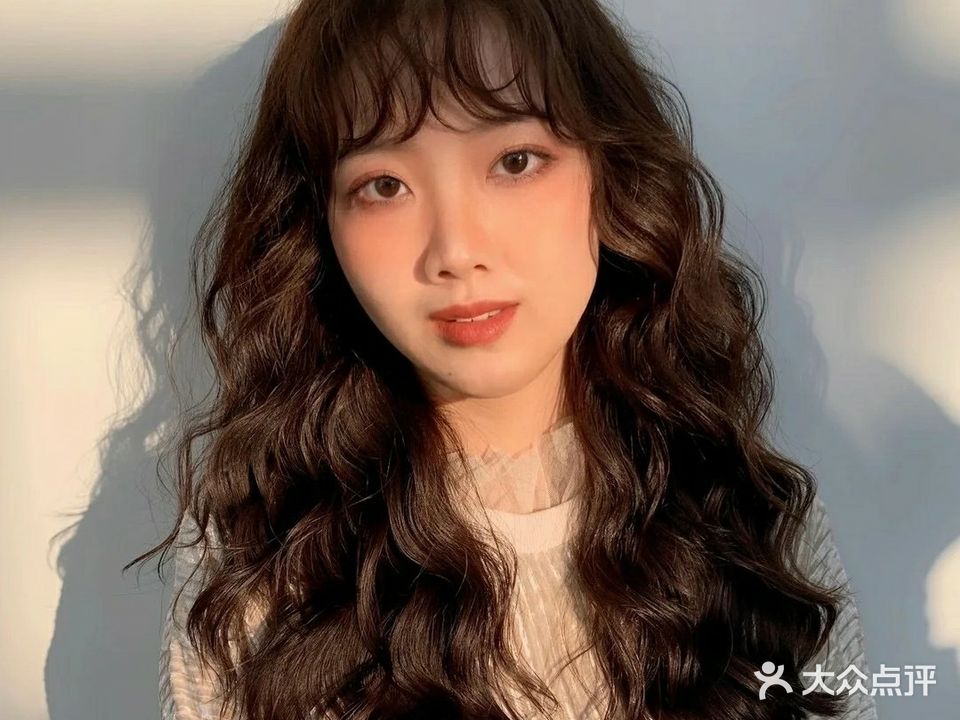 丝露发艺