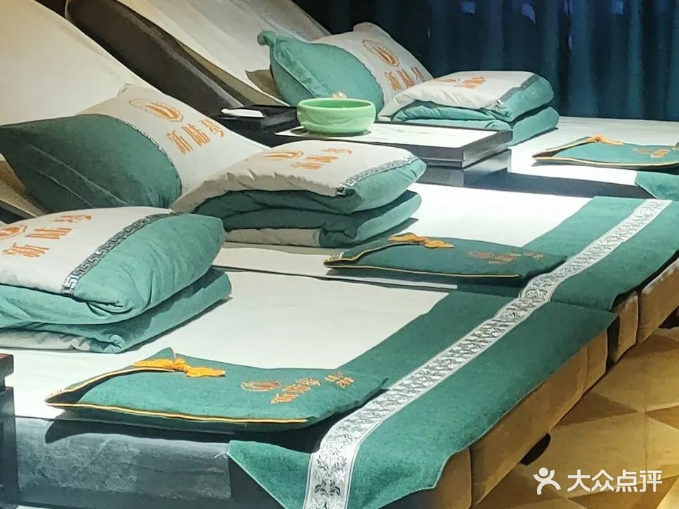新陆琴足道