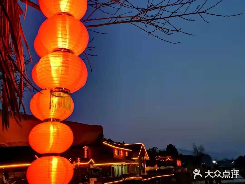 银月湖畔之愚乐坊