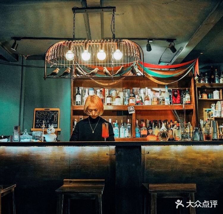 1407coffee&cocktail bar·歪的馆子(美苑楼尚店)