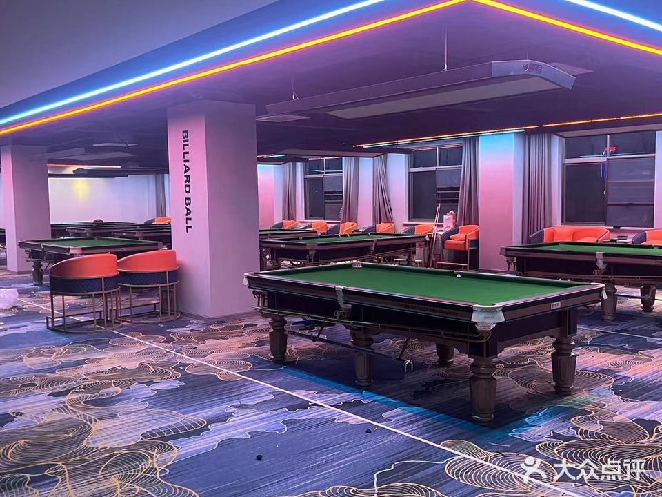 卧龙台球(掇刀转盘店)