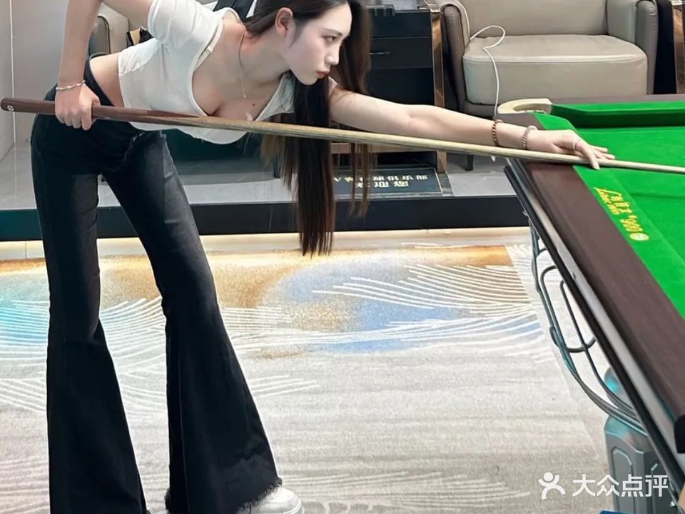铭鼎台球