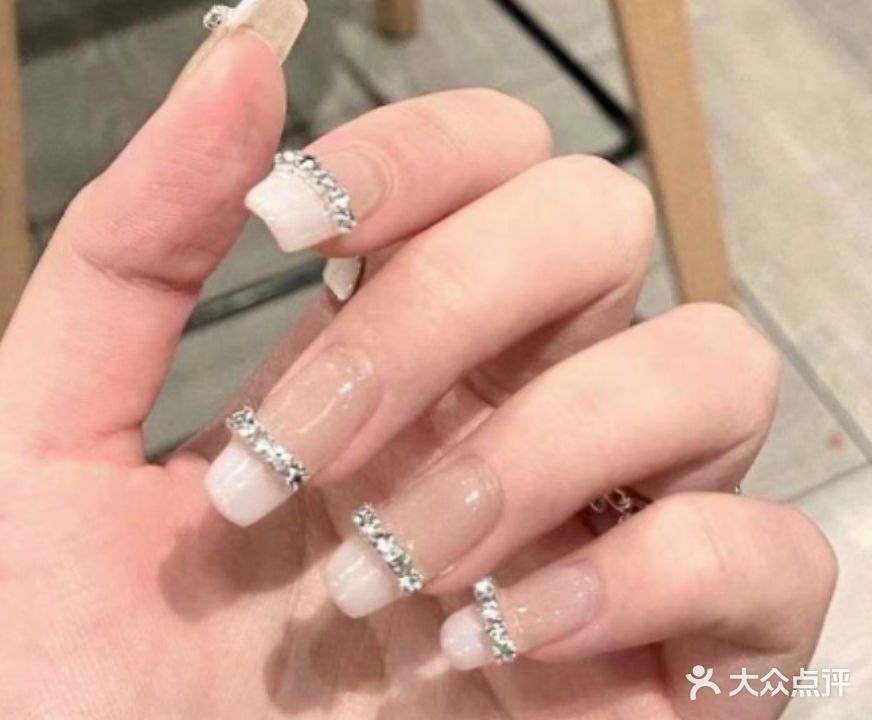 苏苏美睫美甲店