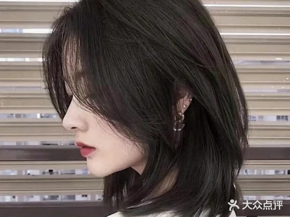 艾朵专业发型设计