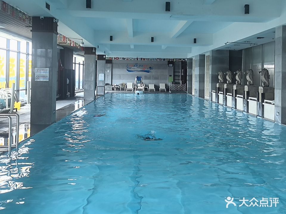海岸明珠恒温健身游泳馆