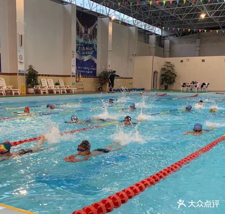 纳川恒温游泳馆