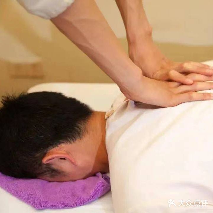 小崔益寿颈肩腰腿(锦东花园店)
