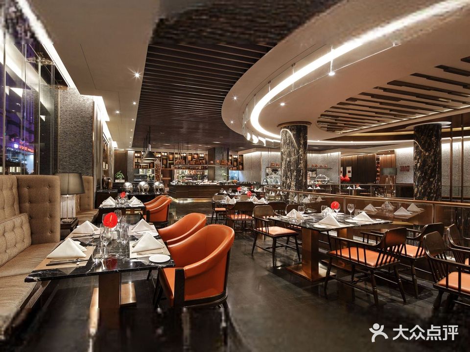 中庭苑咖啡厅海鲜自助(中心皇冠假日酒店)