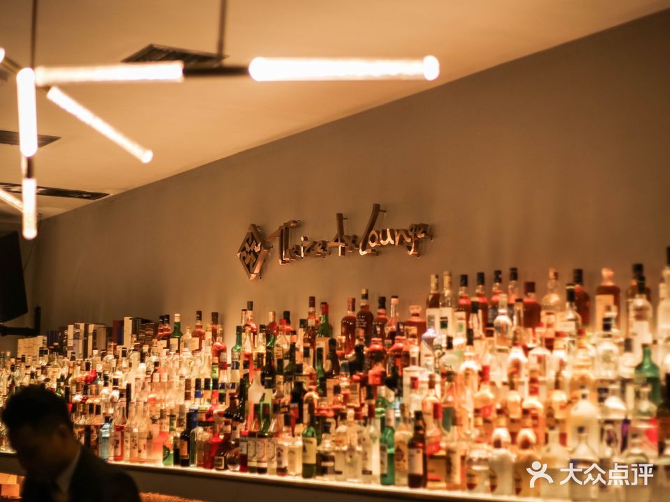 The ice 4x lounge酒吧