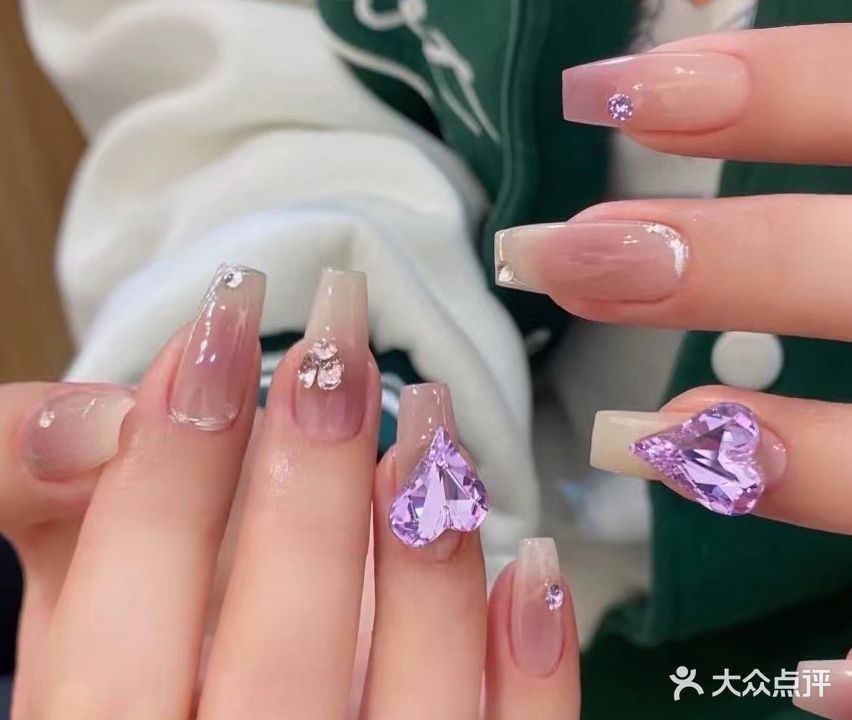 娜娜美容美甲