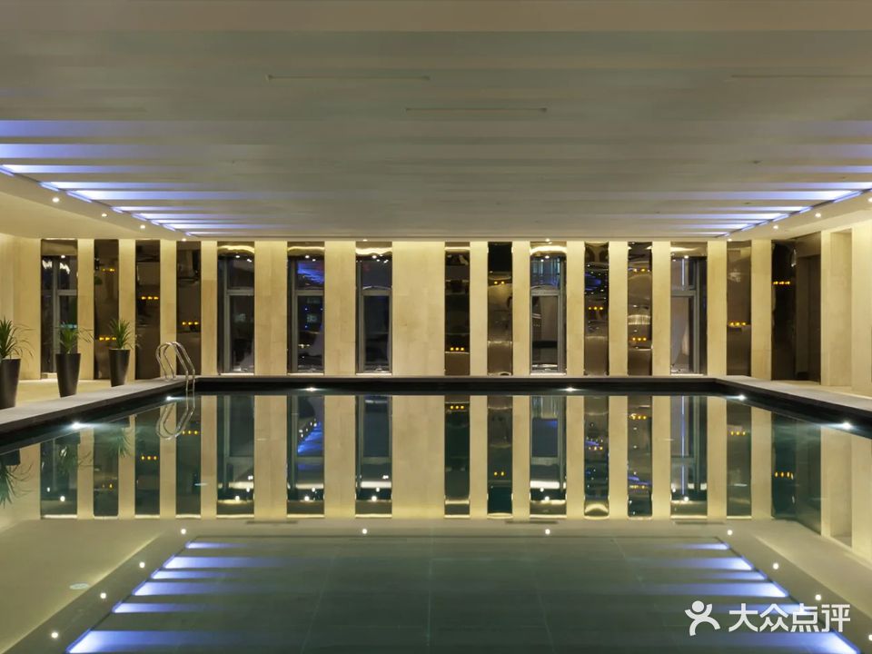 西安高新希尔顿酒店游泳池