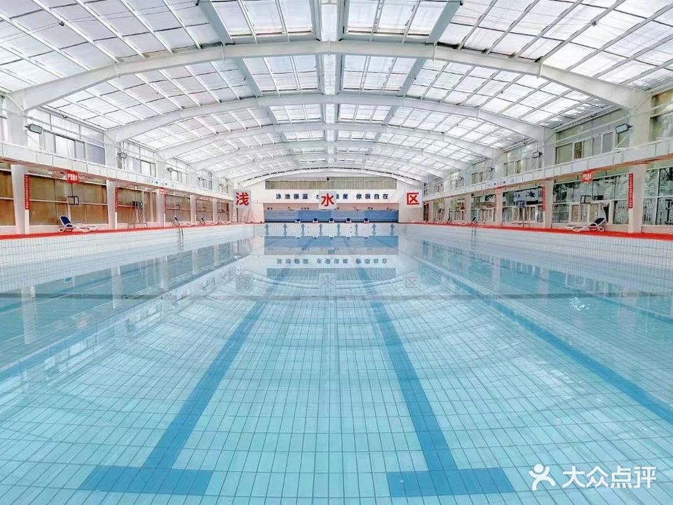 长庆石化温泉游泳馆