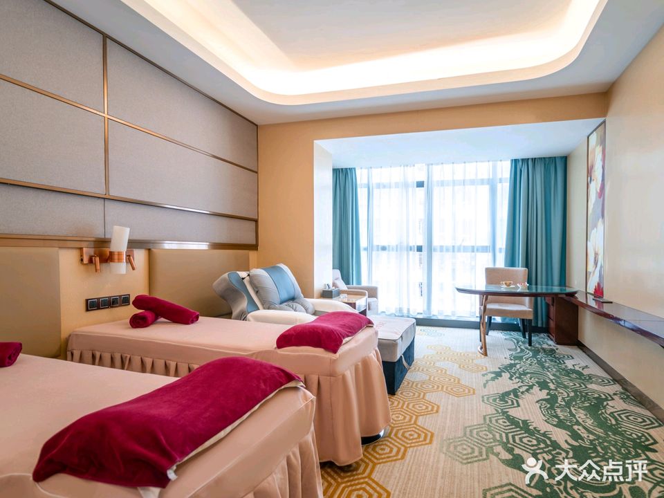 东方皇冠保健按摩中心