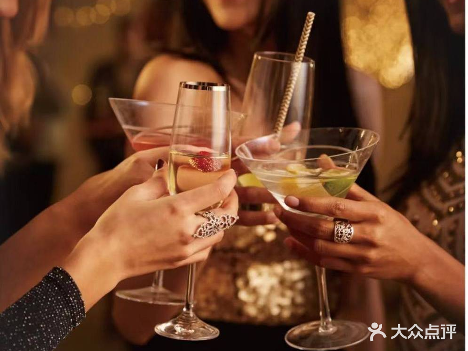 东海朗廷酒店·逸谷酒吧Perch Bar