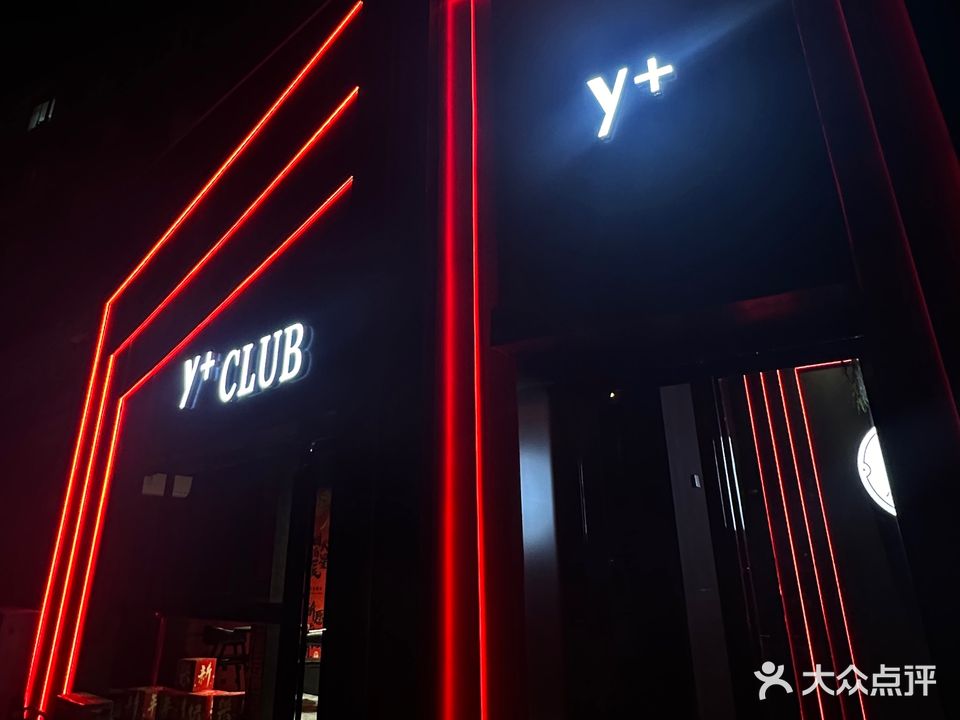 y+ CLUB