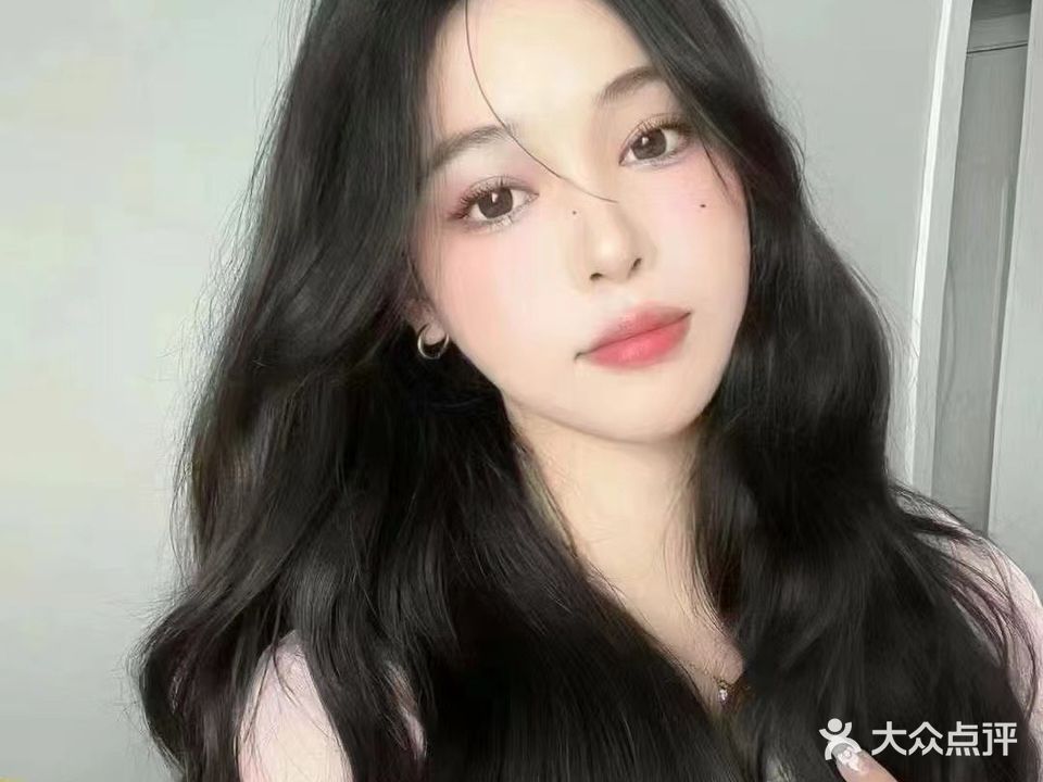 尚都专业形象设计(龙行商厦店)
