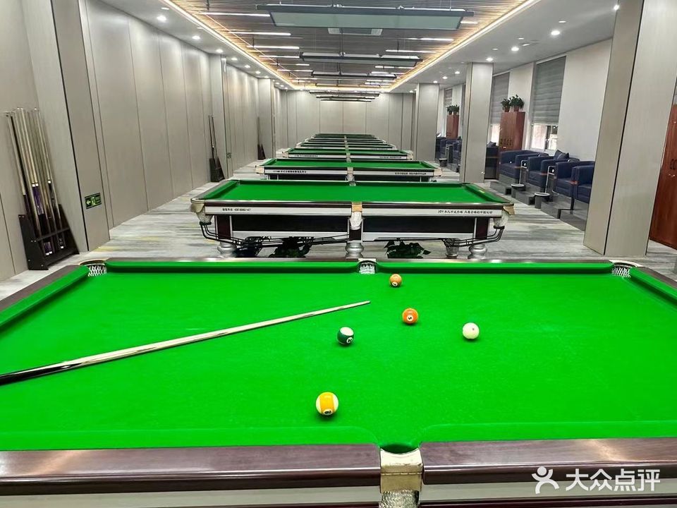 贾赛鹏台球俱乐部