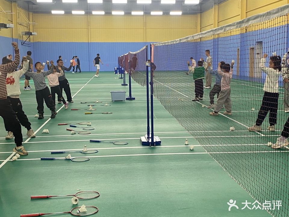 动益动羽毛球馆(学士店)