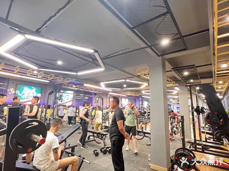 艾诺特篮球游泳培训学校