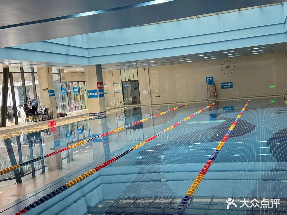 MT全名汇游泳健身