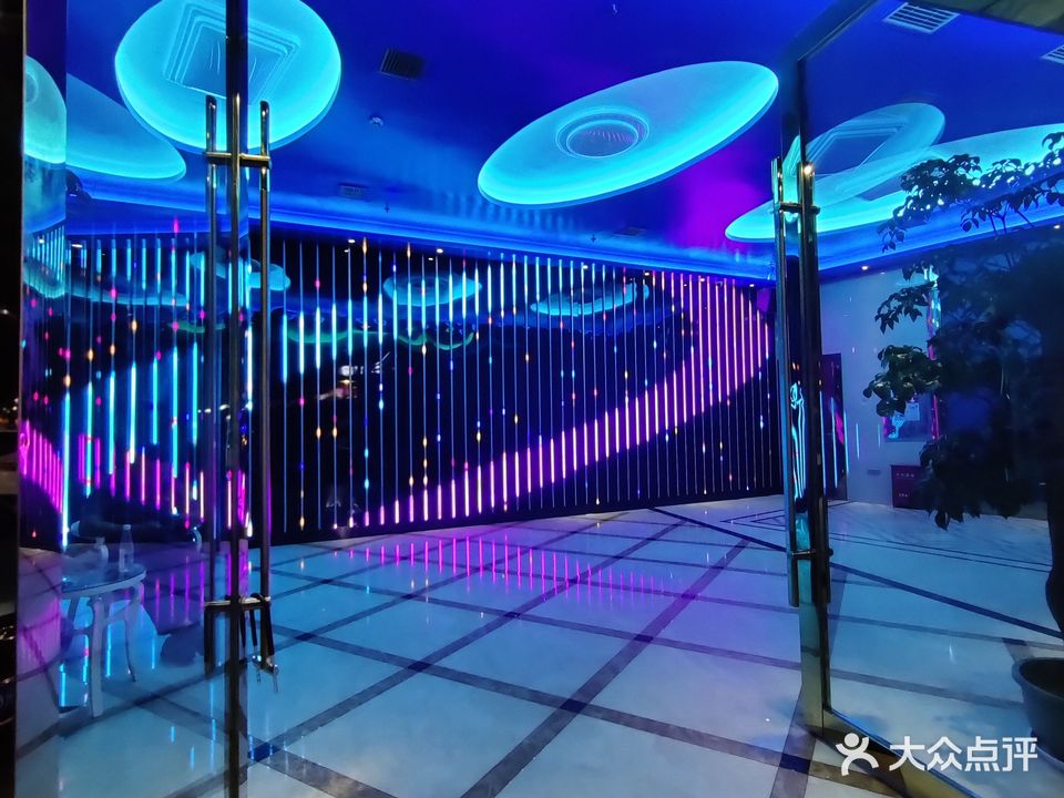 唐会ktv(赤壁店)
