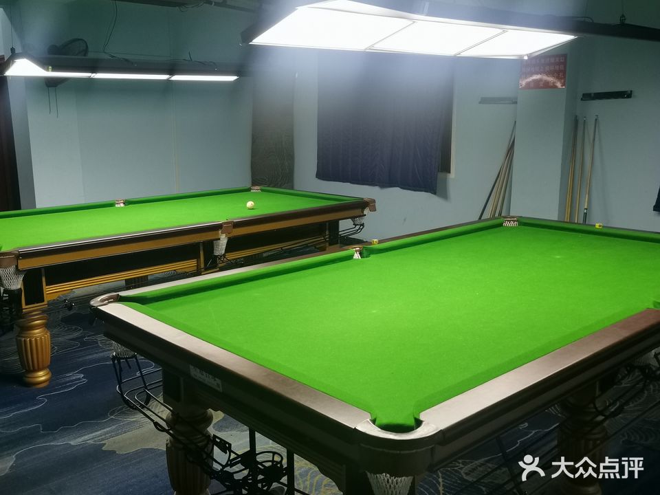 中8台球