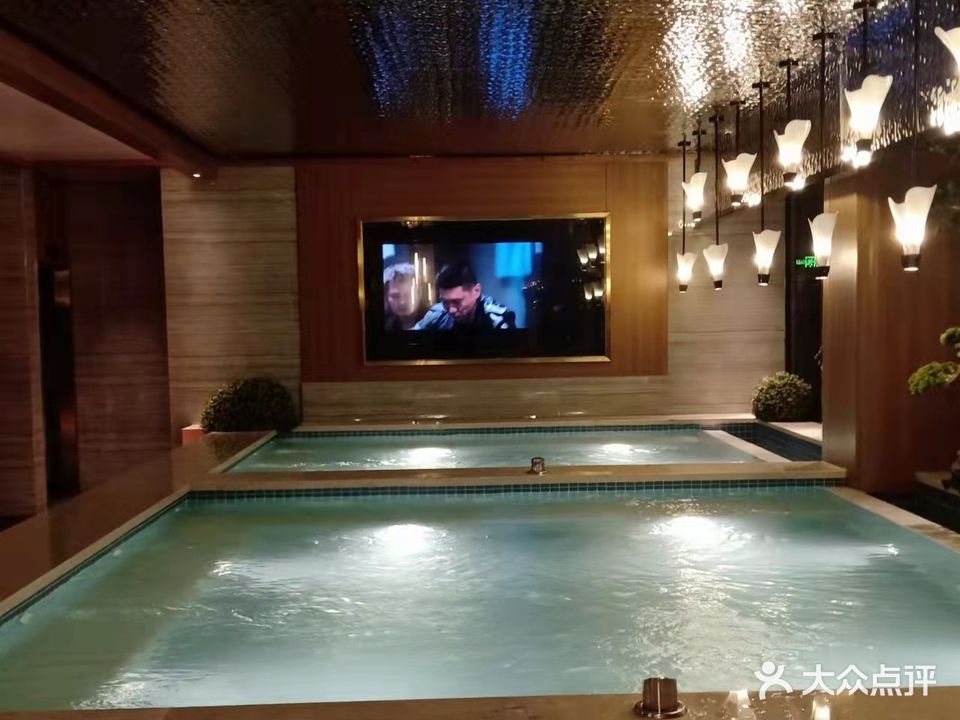 滋水汤泉生活馆(华东时代购物广场店)