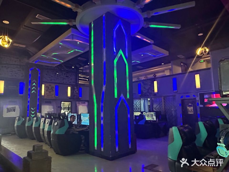 飞翔网咖(兴隆枫丹白鹭城市花园店)