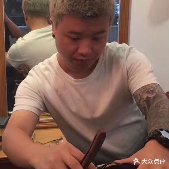 秀阁SaLon造型(潮一店)