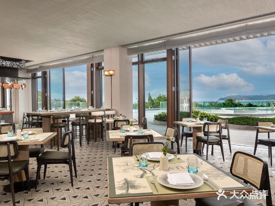 华邑酒店·鲜艳餐厅·海鲜自助晚餐